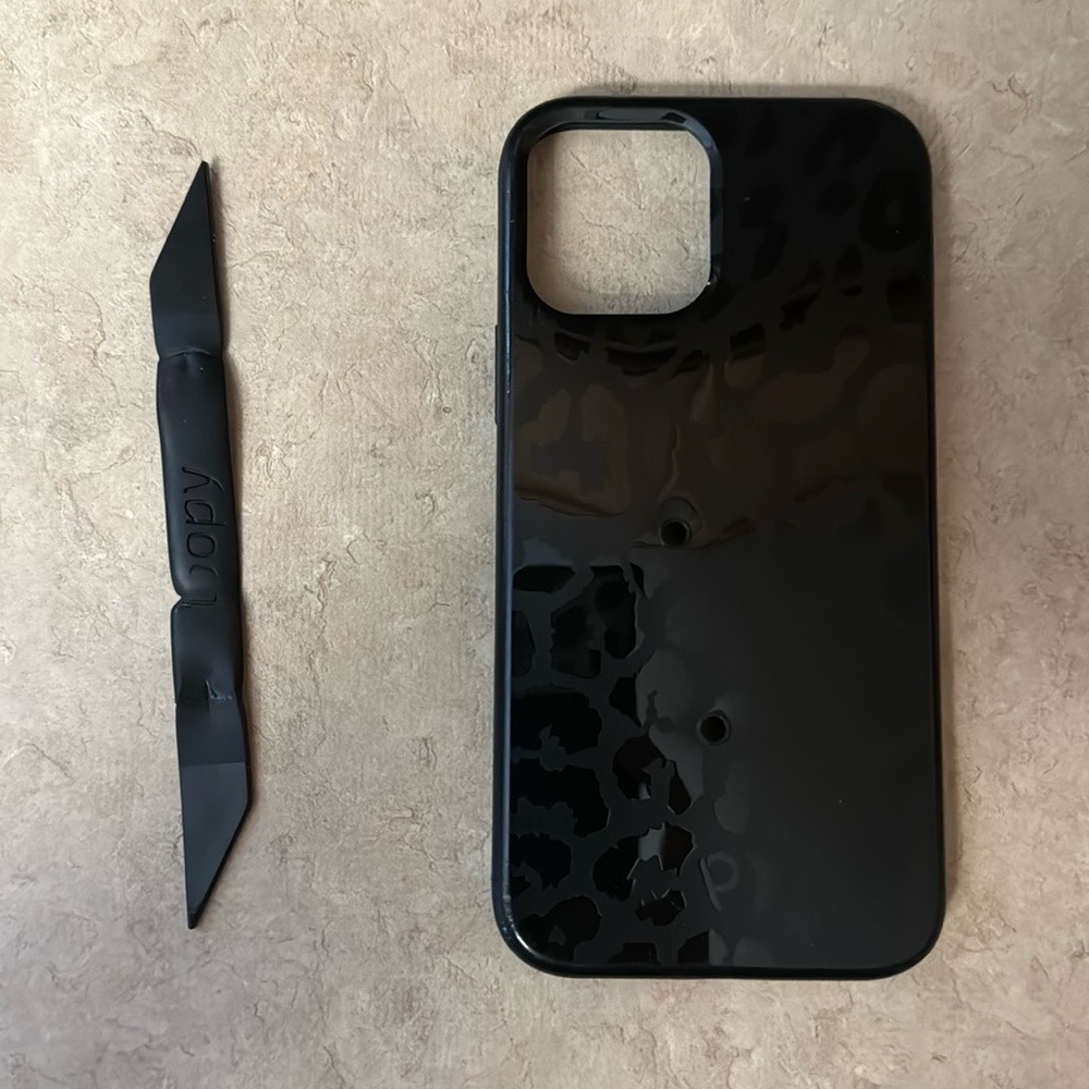Loopy Apple iPhone 12 pro case Black Leopard - used great condition